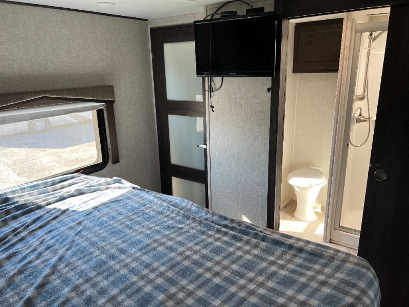 2019 Keystone Raptor 423 - Image 22