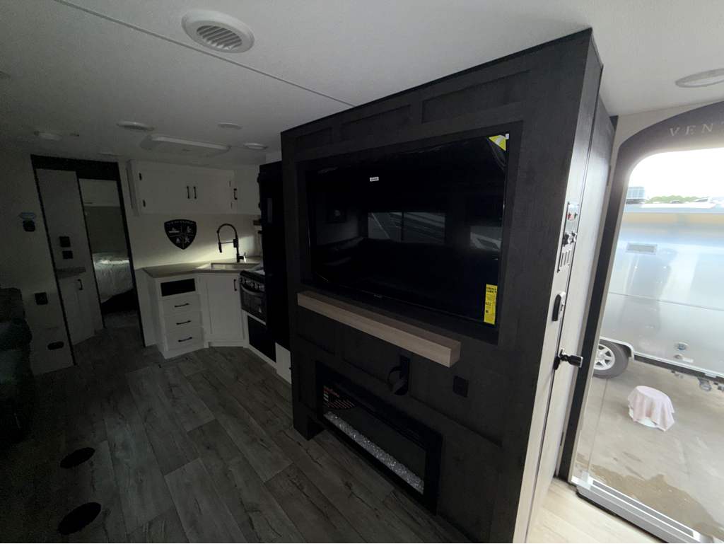 2026 VENTURE RV SIENNA 311VDB - Image 11