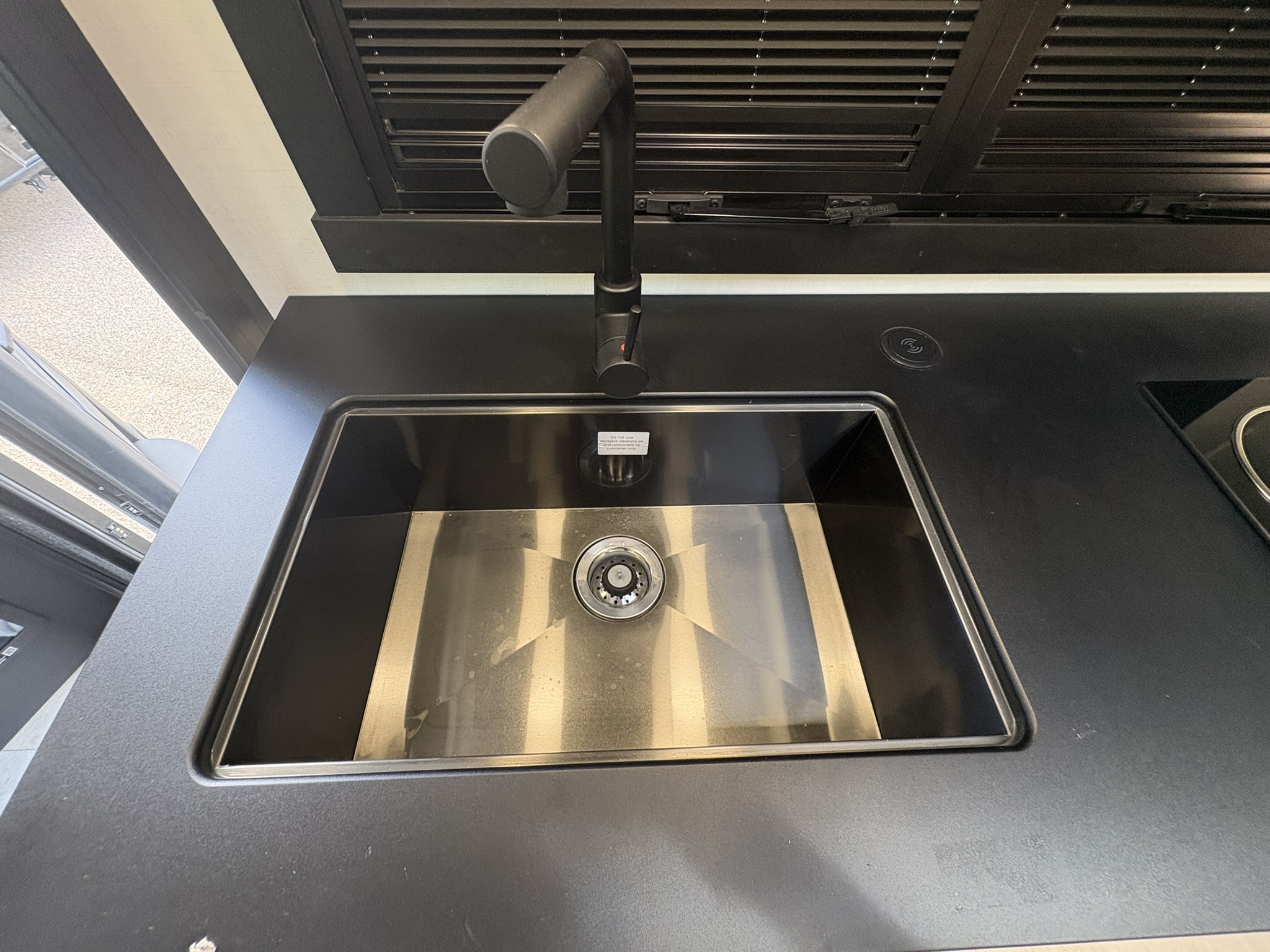 2027 JAYCO MELBOURNE PRESTIGE 25LP - Image 29
