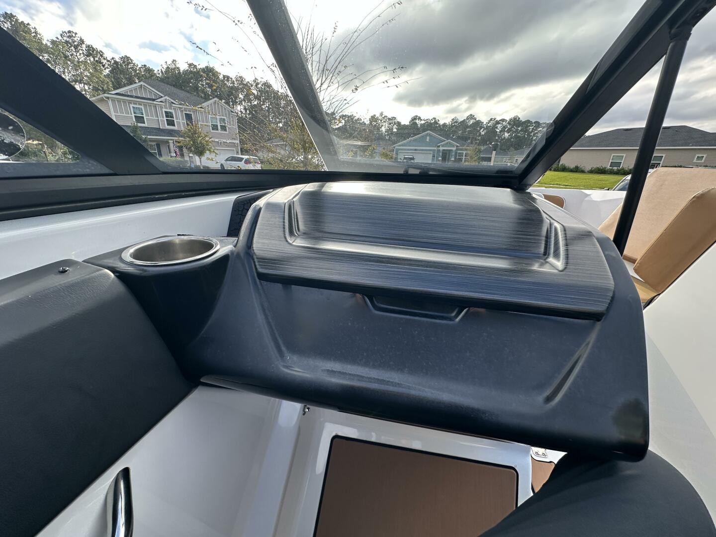 2021 Scarab 215 Base - Image 72