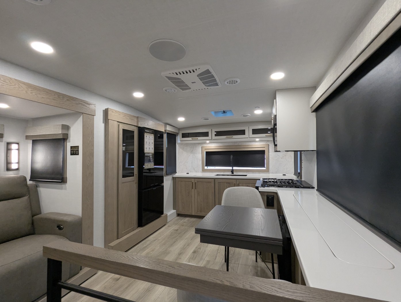2027 Forest River Rockwood Signature 290SFK - Image 19