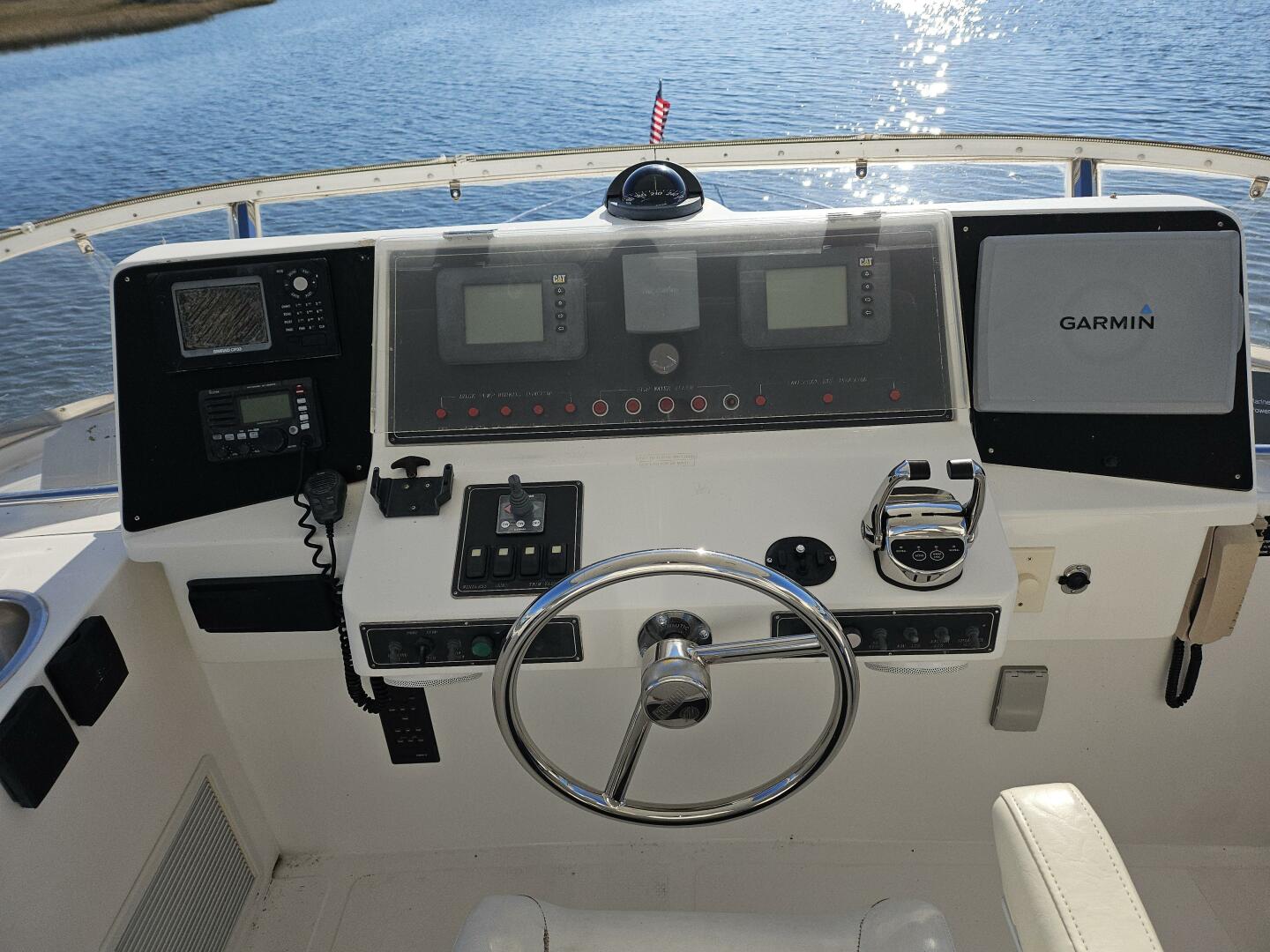 2003 Johnson Flybridge - Image 10