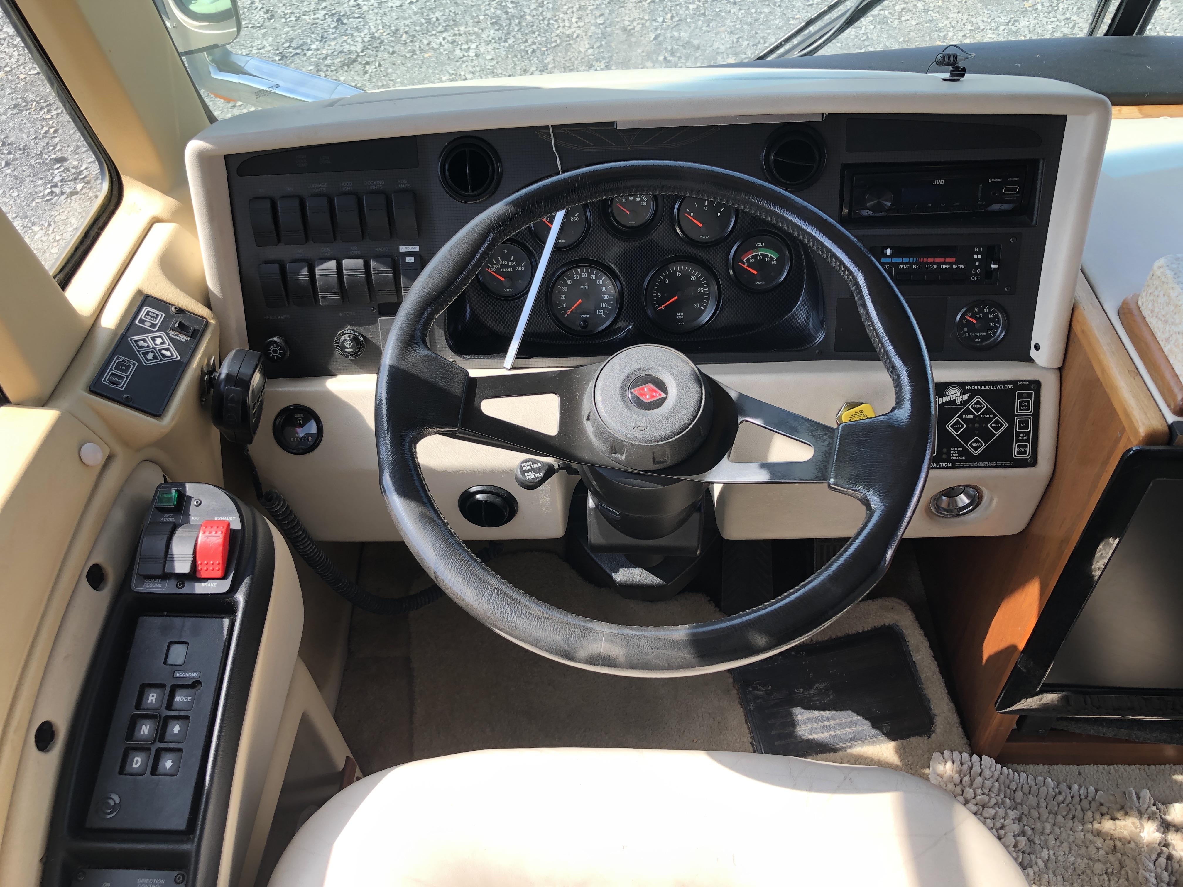 1999 Fleetwood American Eagle 40EVS - Image 9