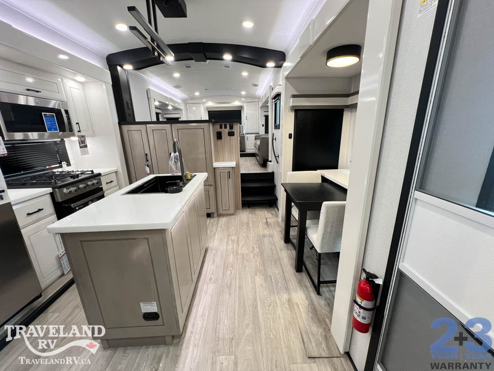 2027 Jayco Pinnacle 39FLOK - Image 3
