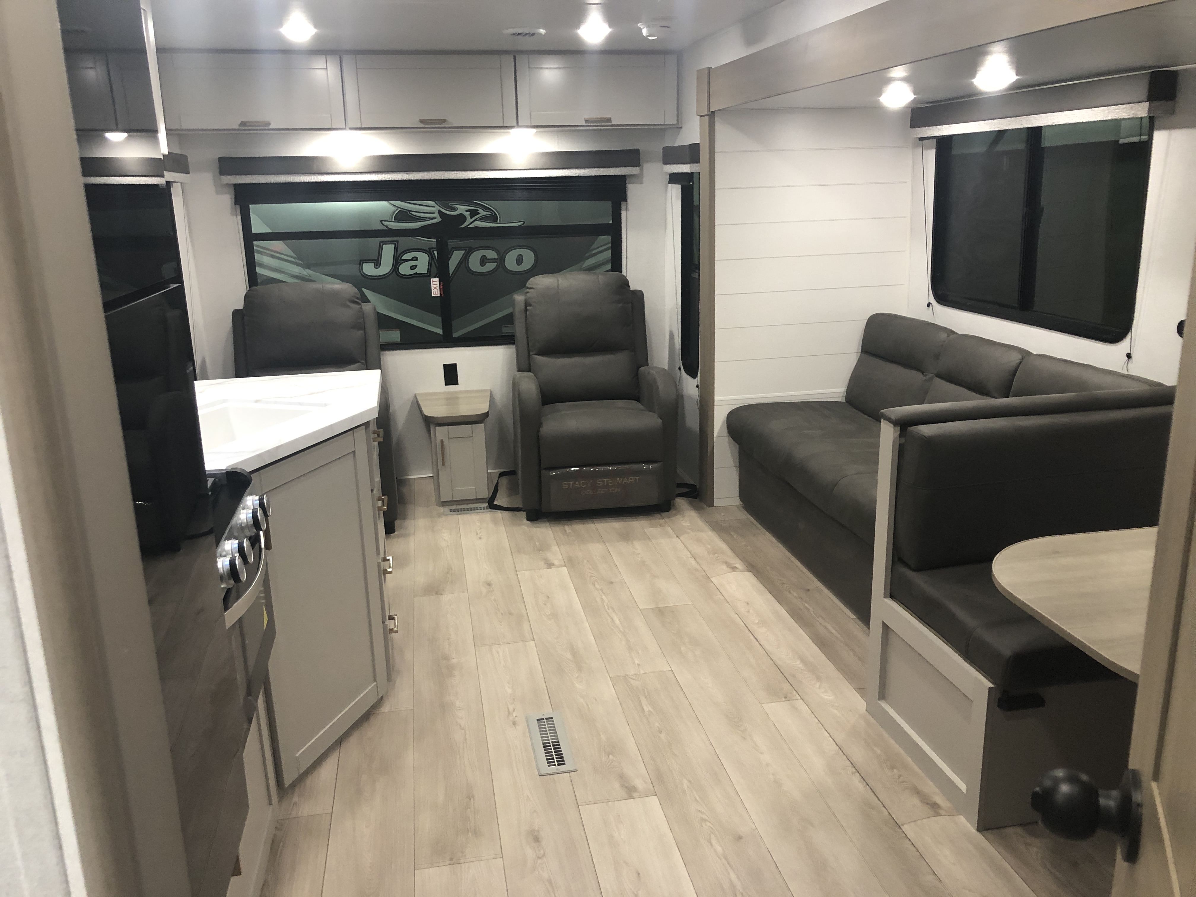 2027 Jayco Jay Flight SLX 262RLSW - Image 3