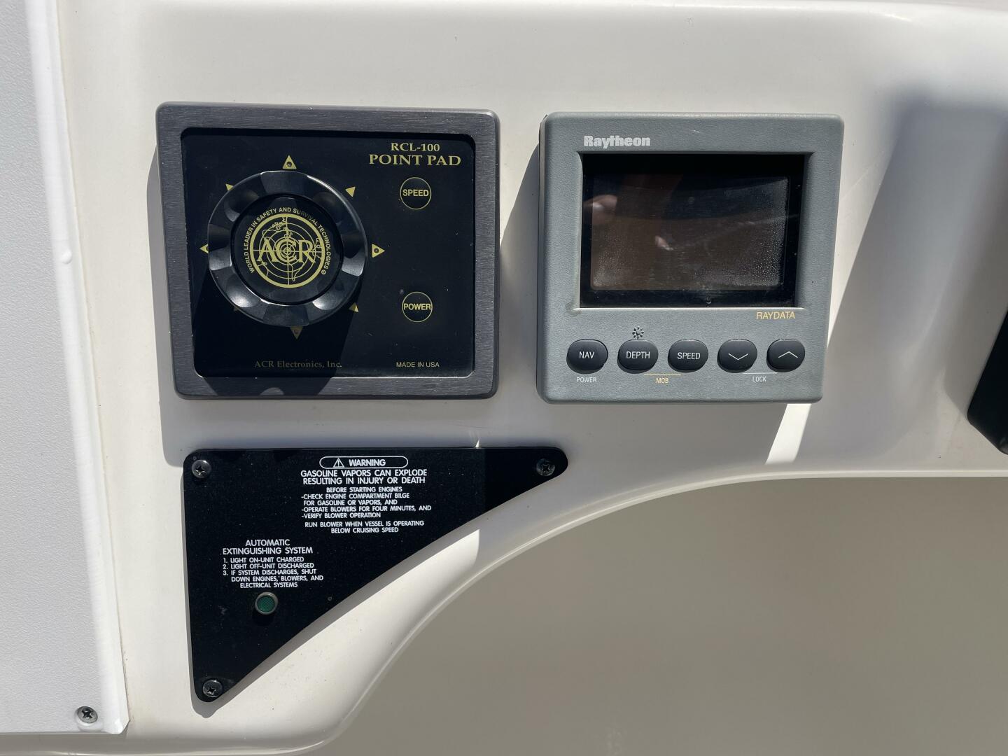 2000 Sea Ray 400 Sedan Bridge - Image 42