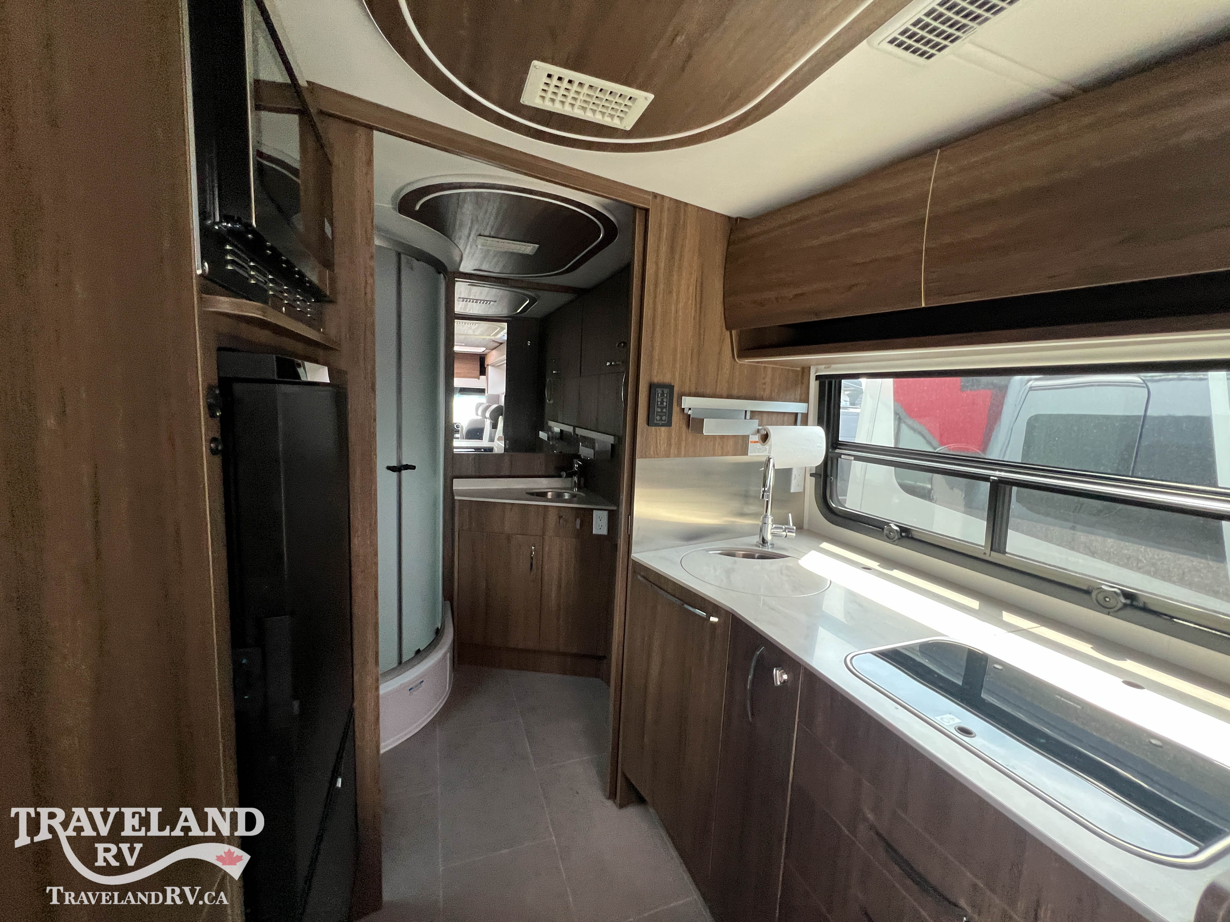 2024 Leisure Travel Unity U24MBL - Image 4