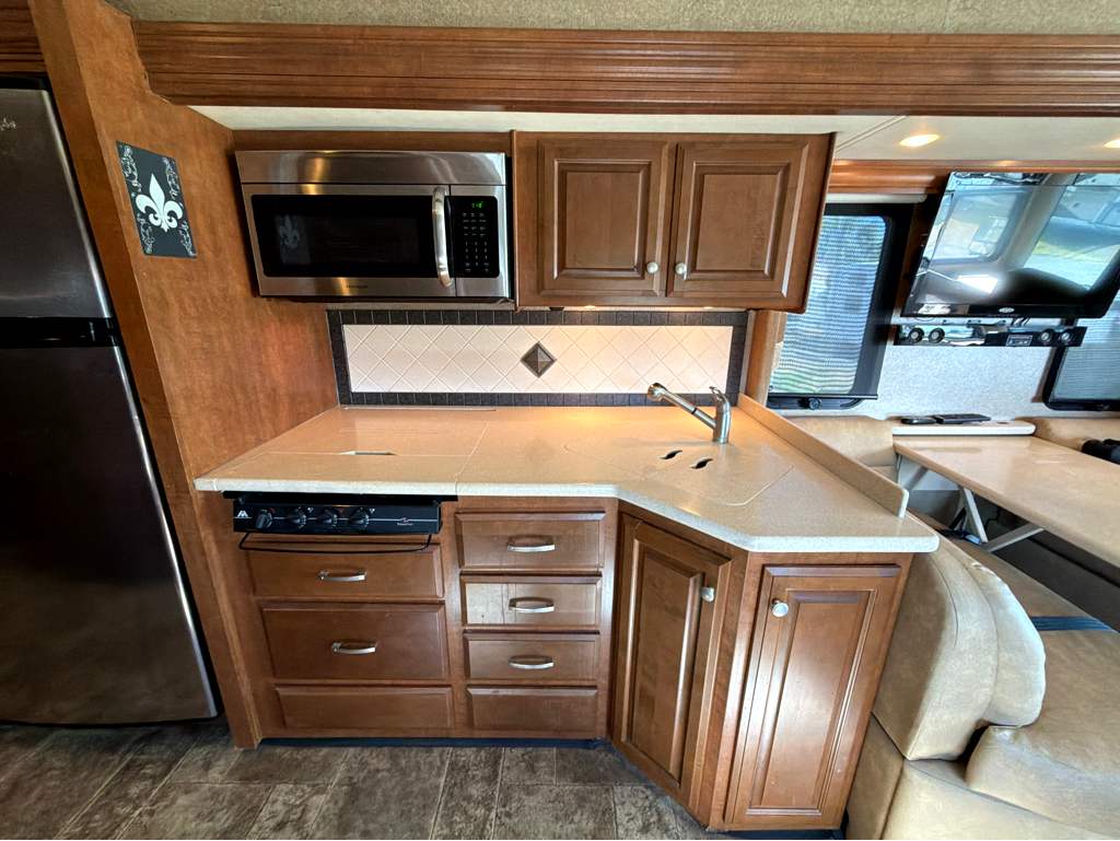 2014 THOR MOTOR COACH PALAZZO 33.2 - Image 13