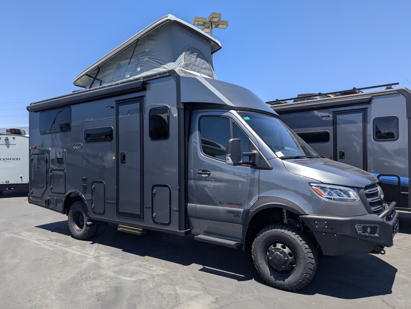 2026 Winnebago EKKO Sprinter 23B -Pop-Top AWD - ATH Edition - Image 24