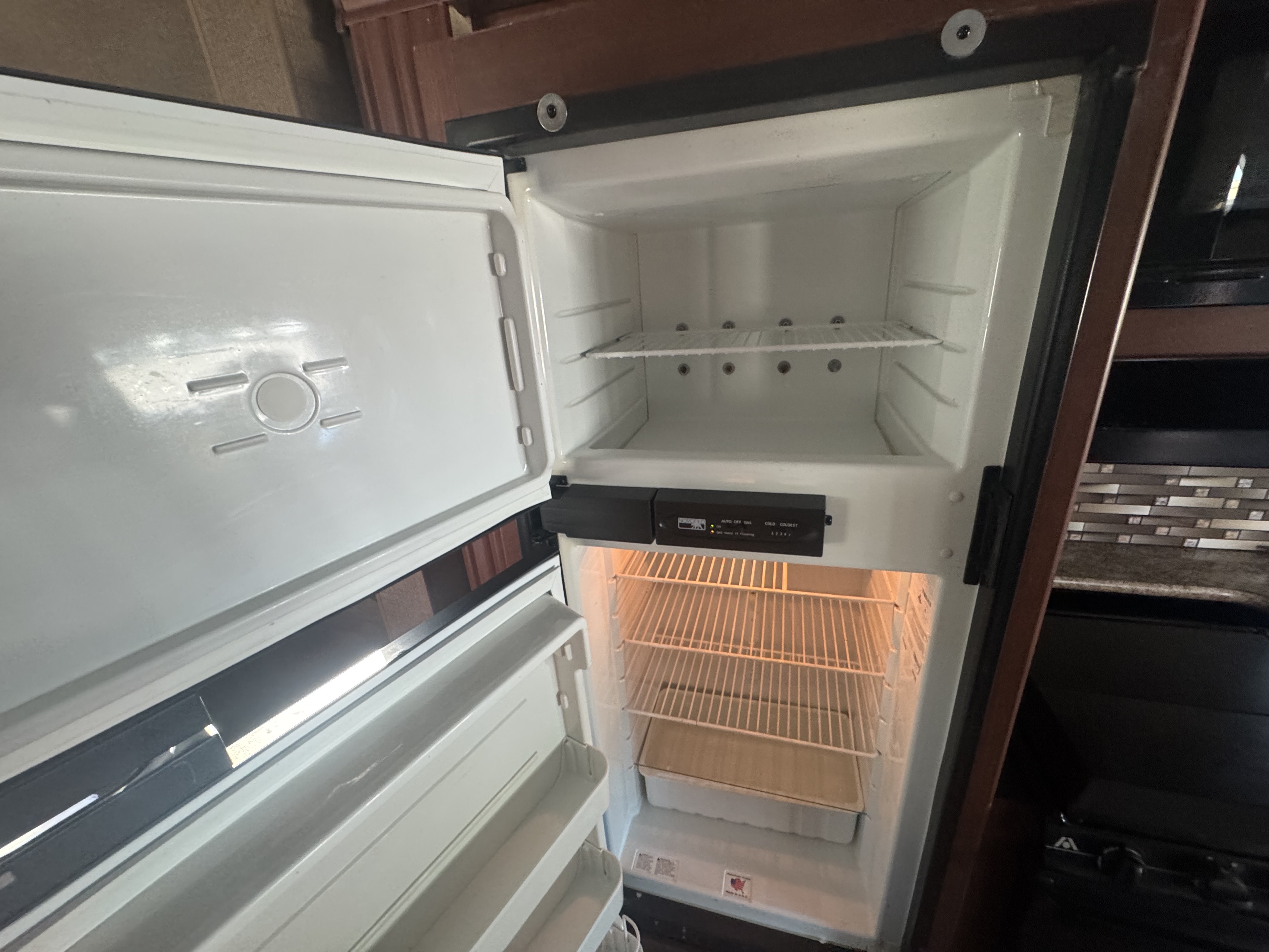 2015 Thor Motor Coach ACE 29.2 - Image 24