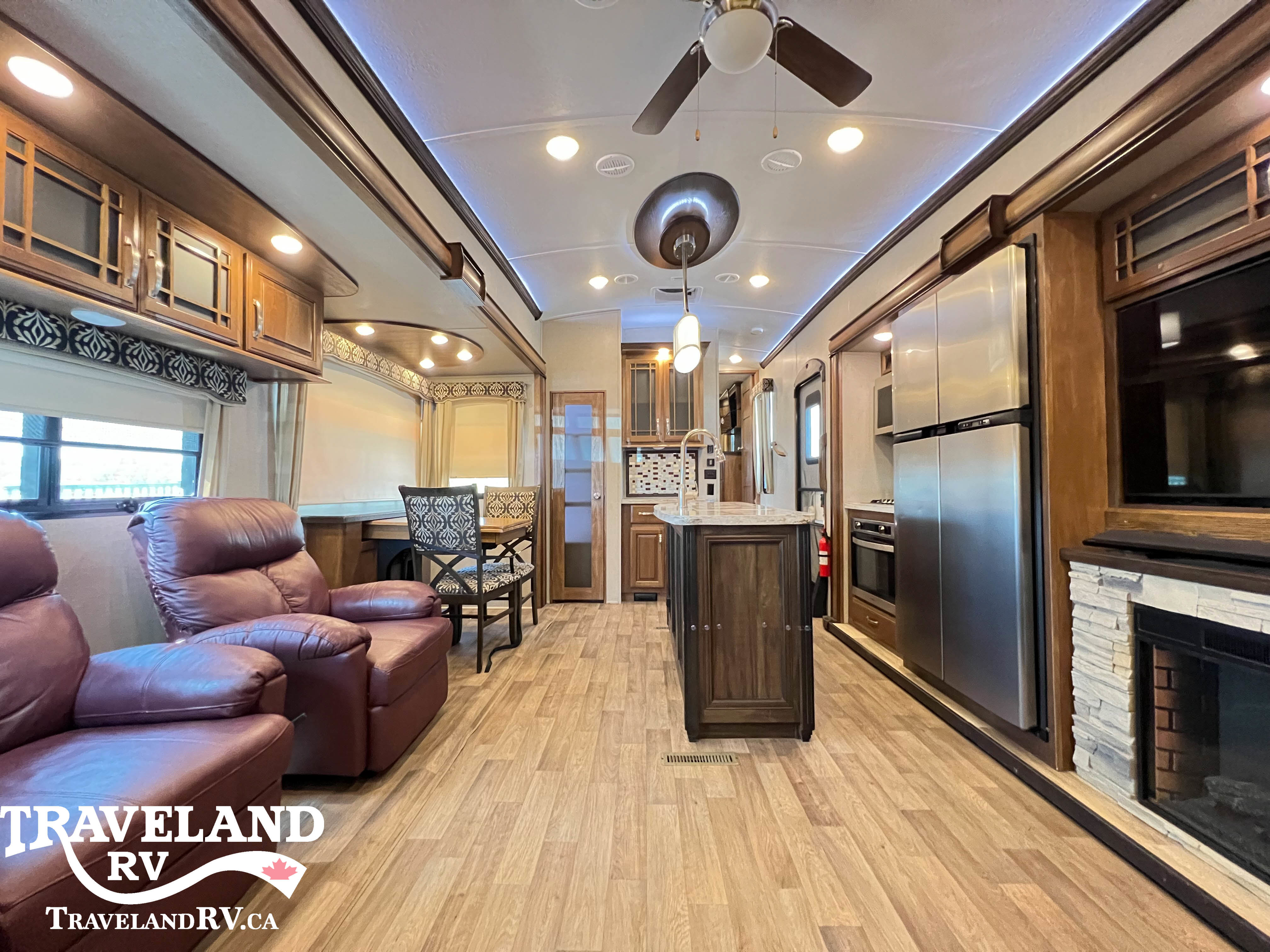 2018 KEYSTONE MONTANA 3160RL LEGACY EDITION - Image 9