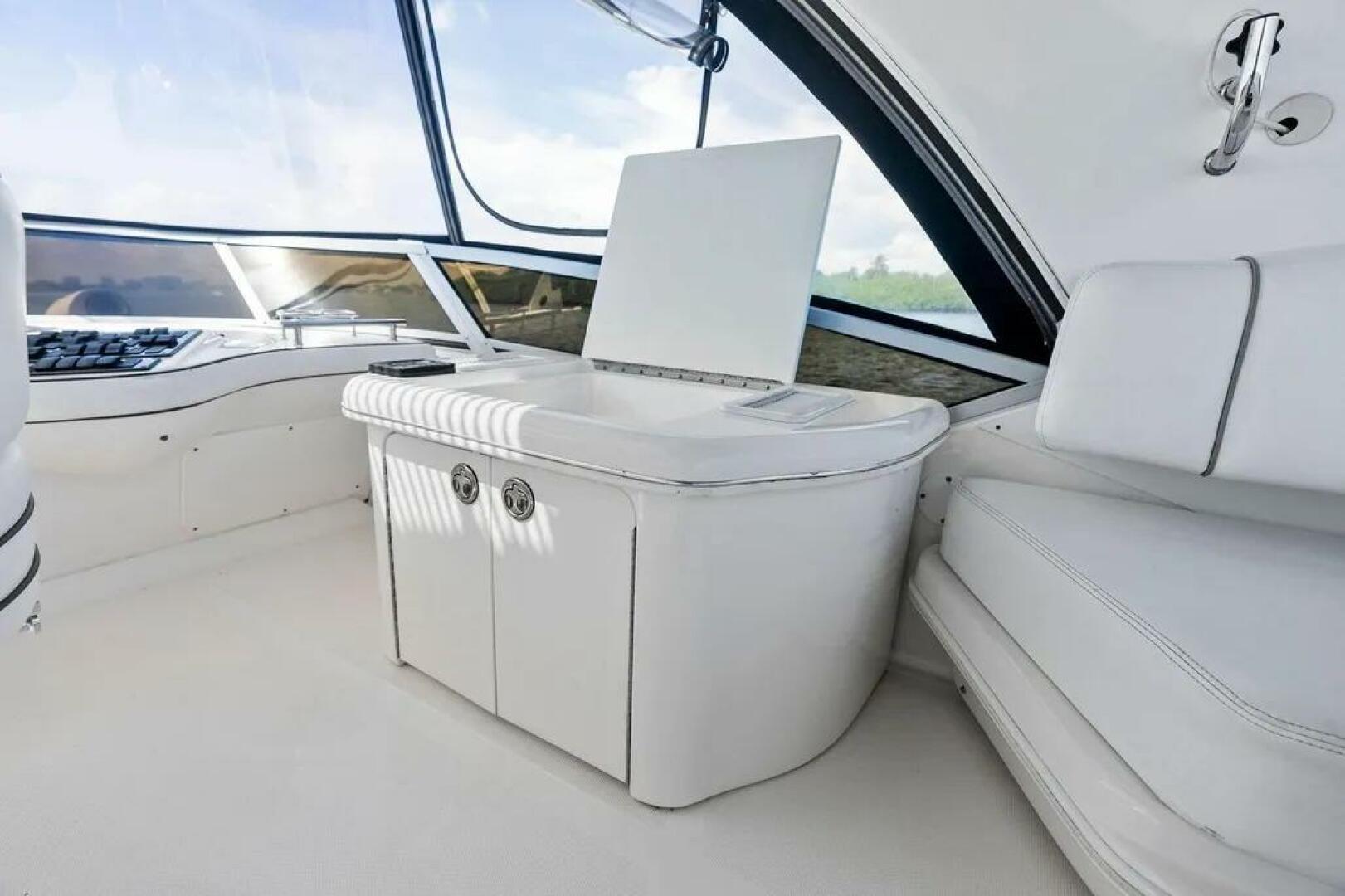 2007 Sea Ray 44 Sedan Bridge - Image 10