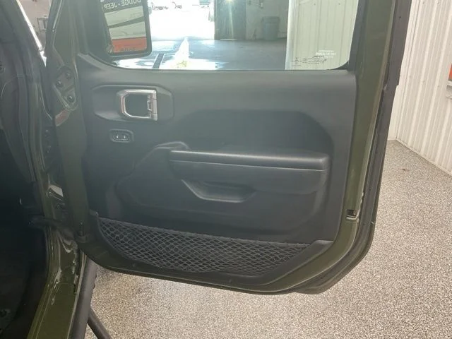 2020 Jeep Wrangler Utility 4D Sport 4WD - Image 24