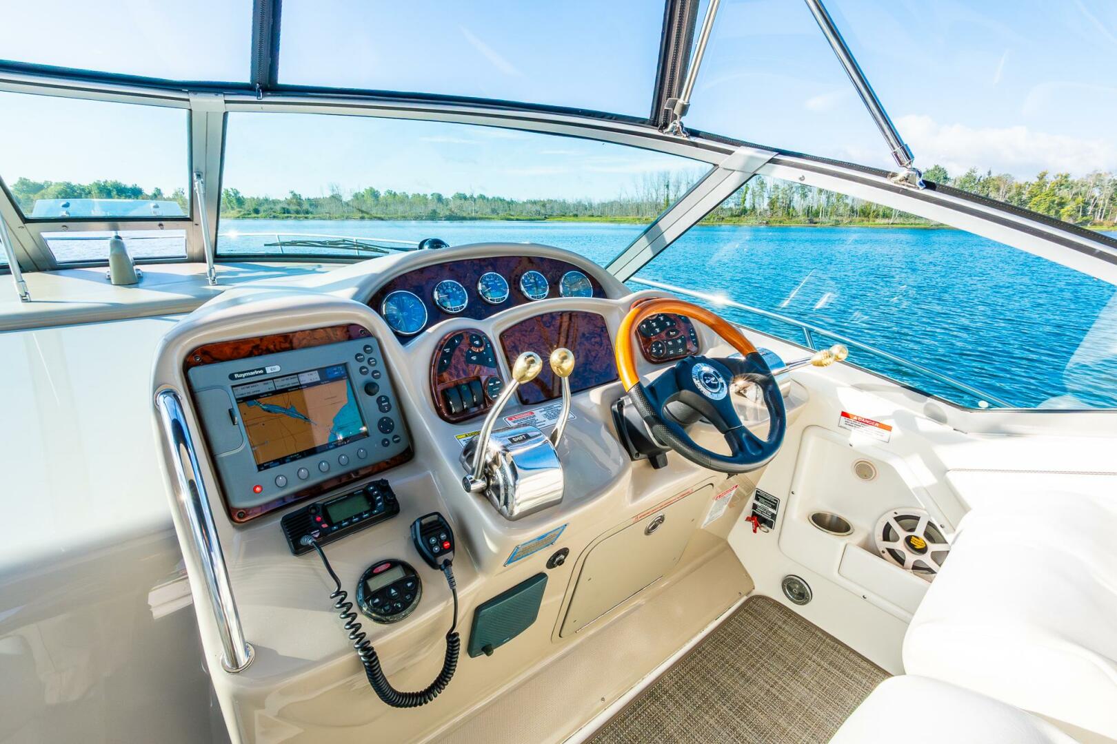 2007 Sea Ray 320 Sundancer - Image 13