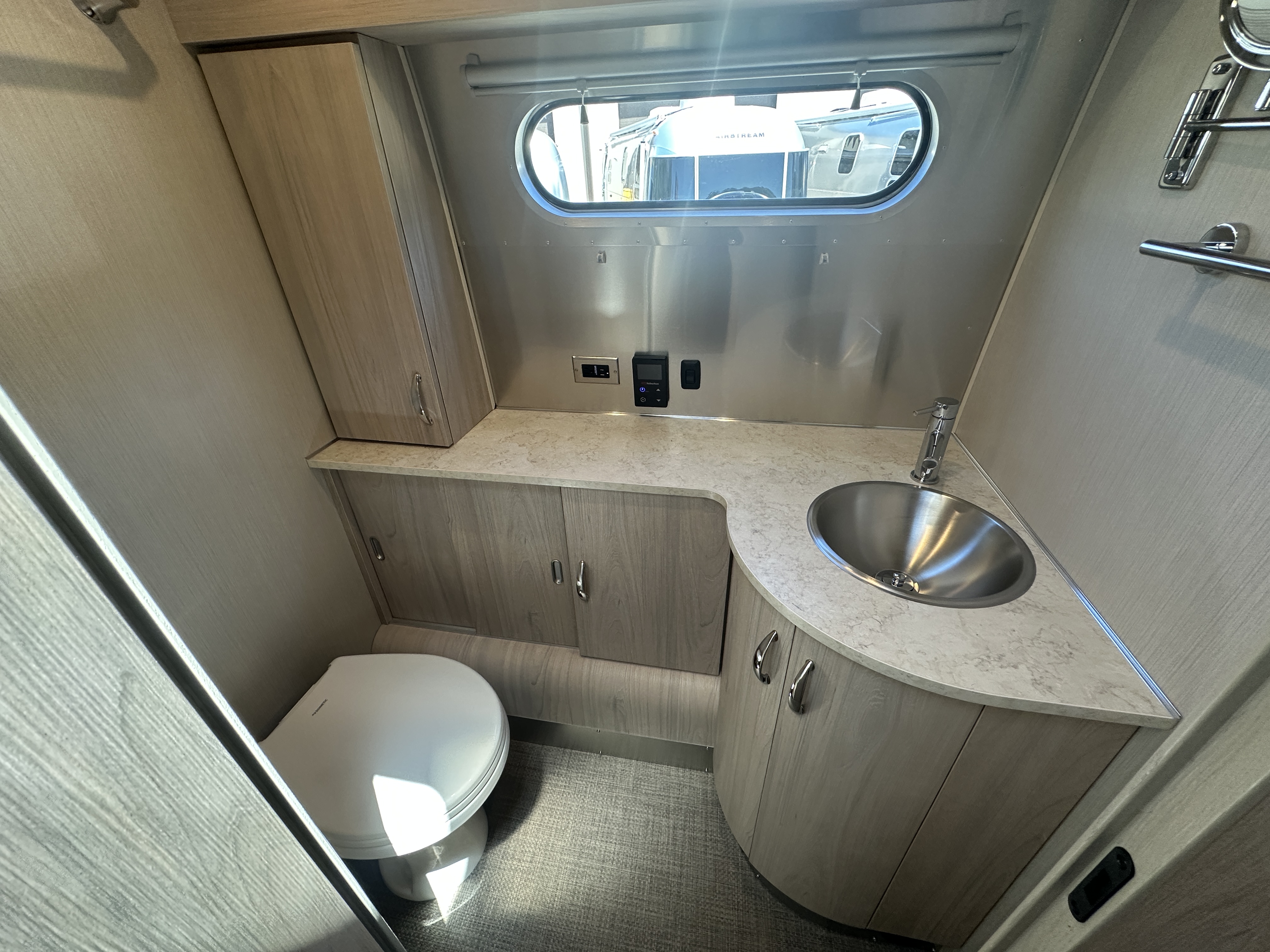 2026 Airstream Globetrotter 30RB - Image 20