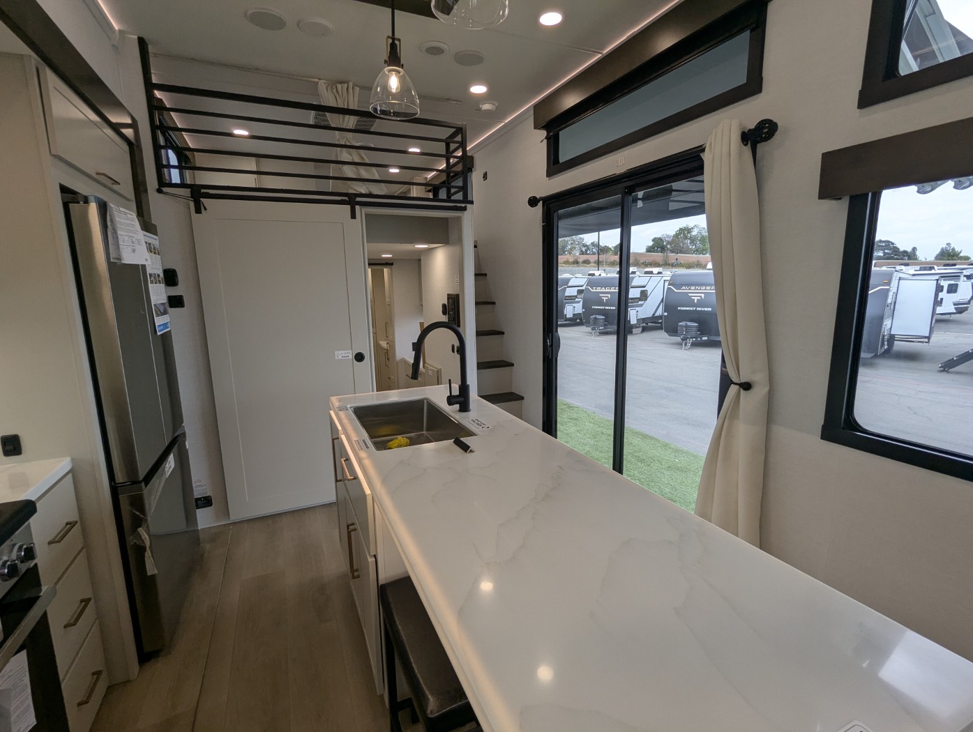 2027 Alliance RV Benchmark 44LFT - Image 24