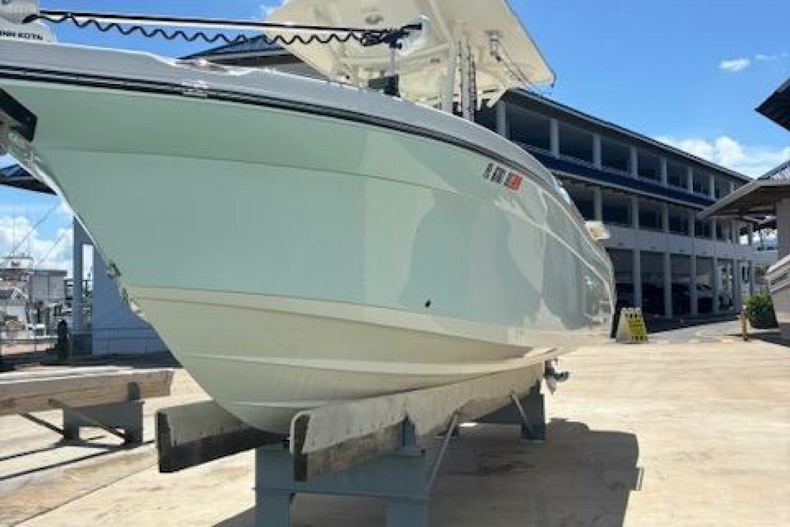 2018 Century 2600 Center Console - Image 30