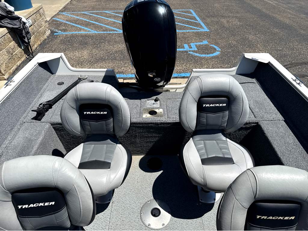 2018 Tracker Pro Guide V165 - Image 10