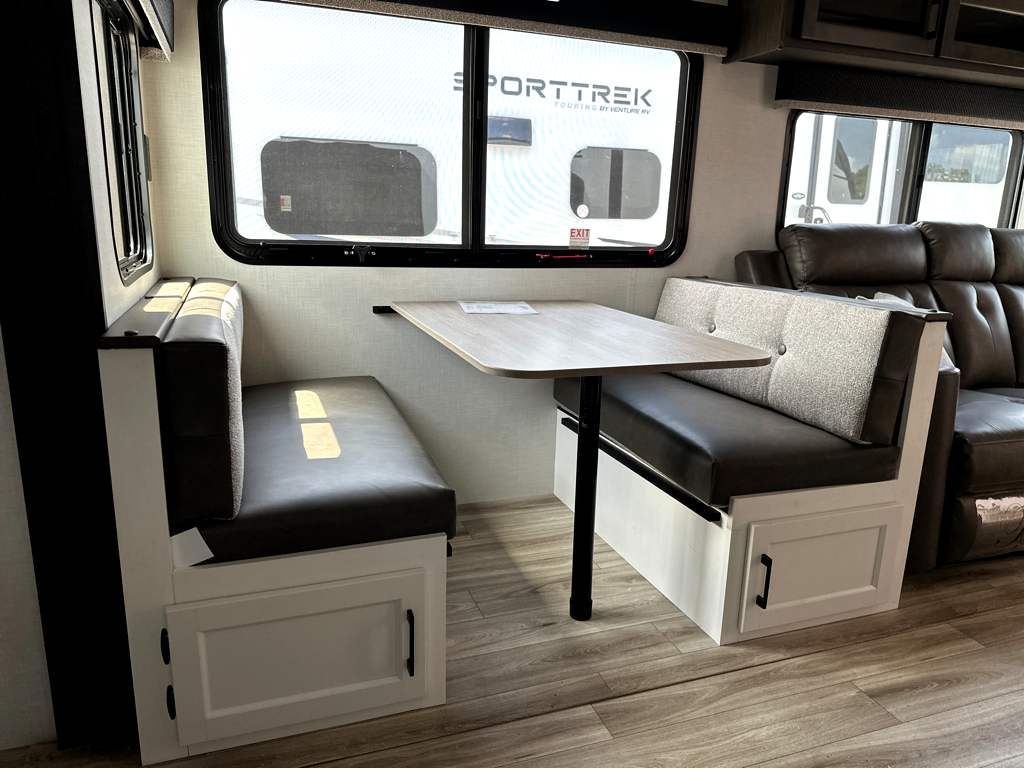 2026 VENTURE RV SPORTTREK 272VRK - Image 17
