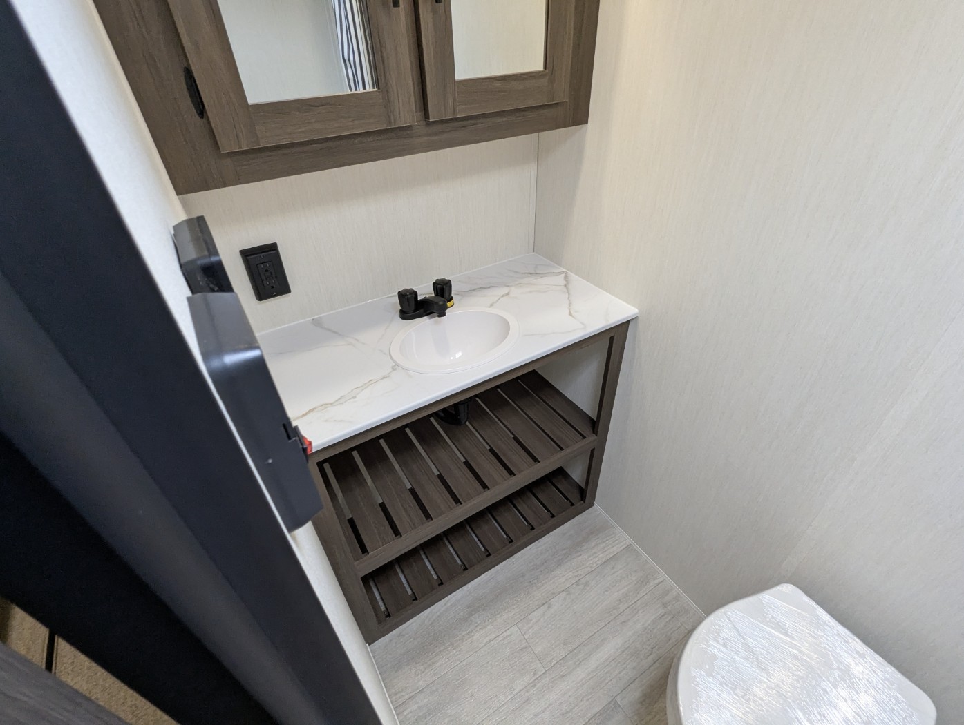 2026 Prime Time Avenger LT 16RBX - Image 16