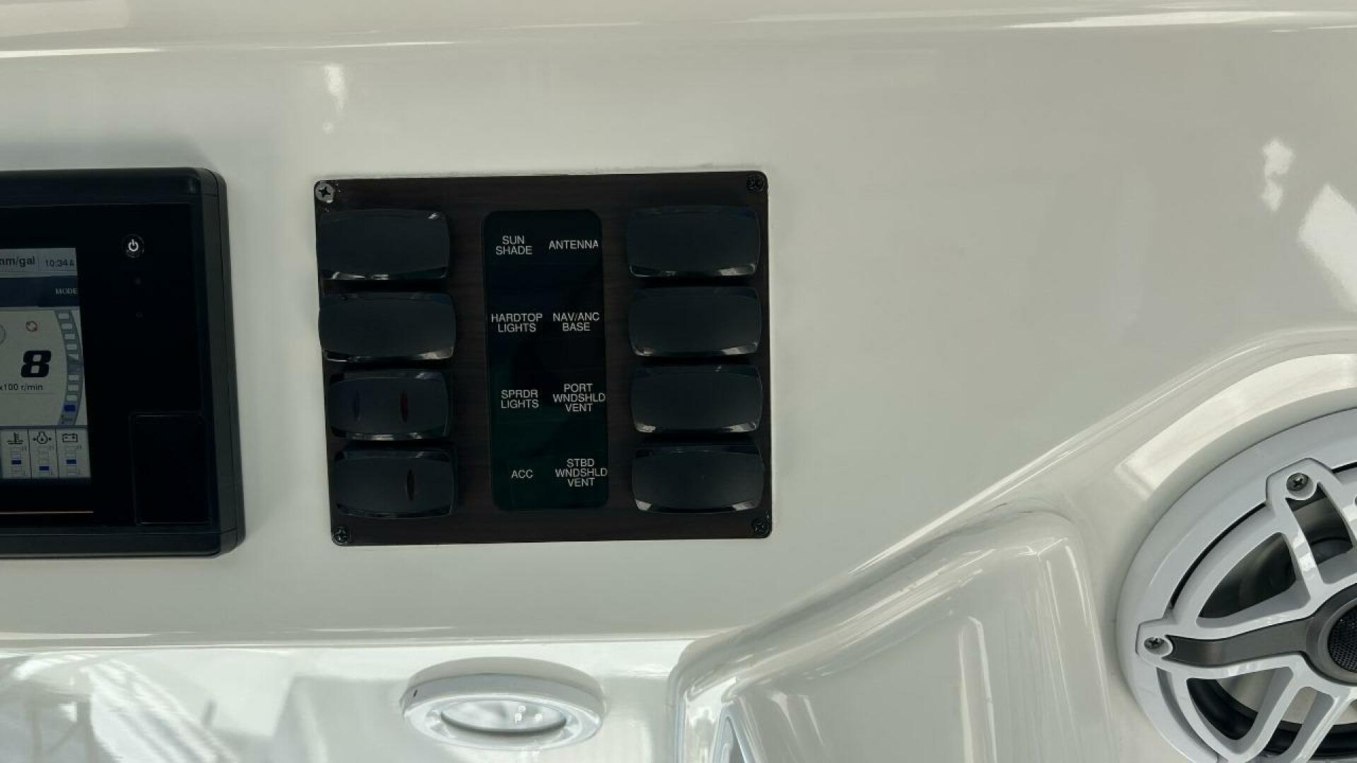 2022 PURSUIT S 428 Sport Base - Image 17