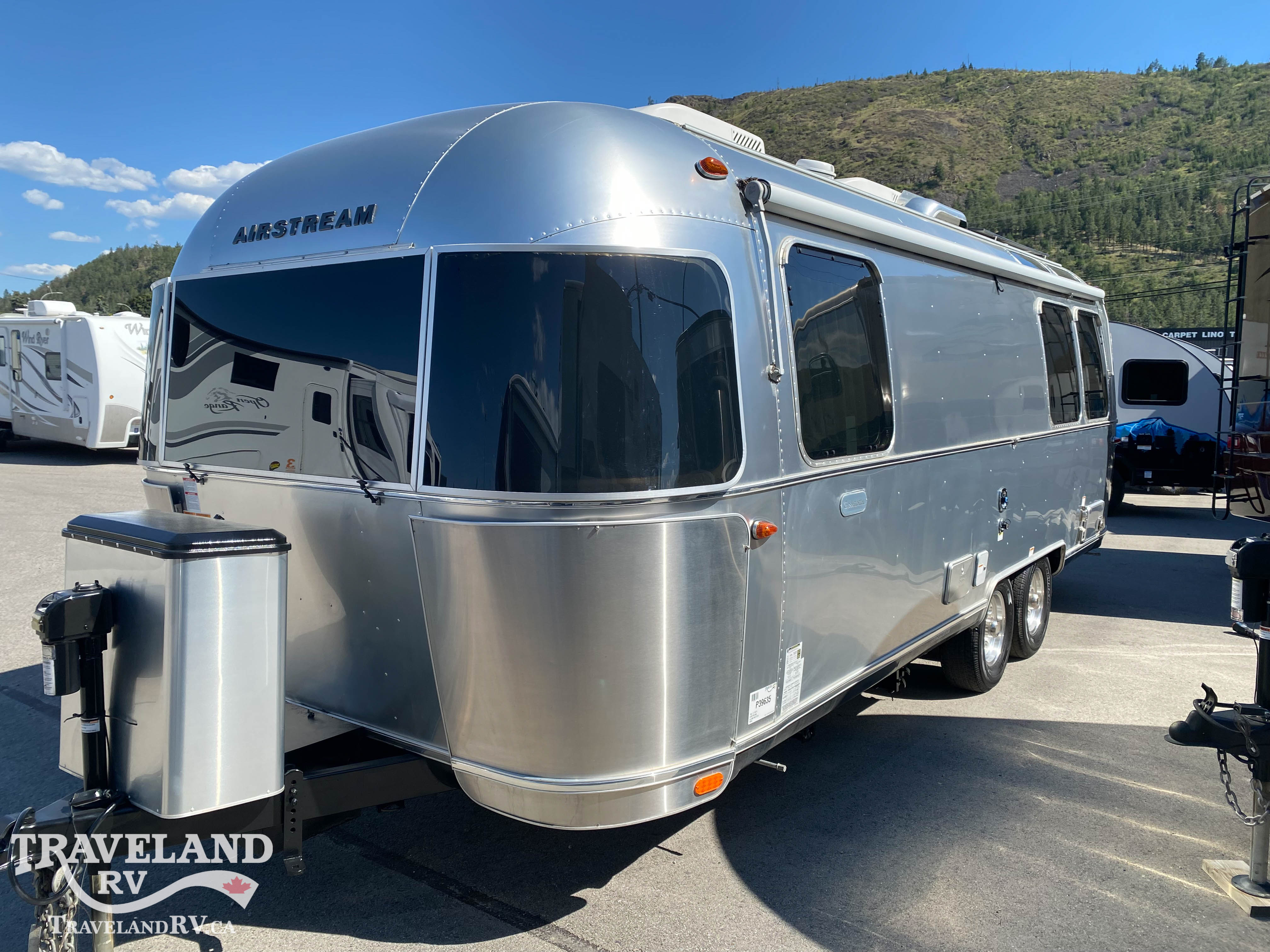 2023 Airstream Globetrotter 25FBQ - Image 6
