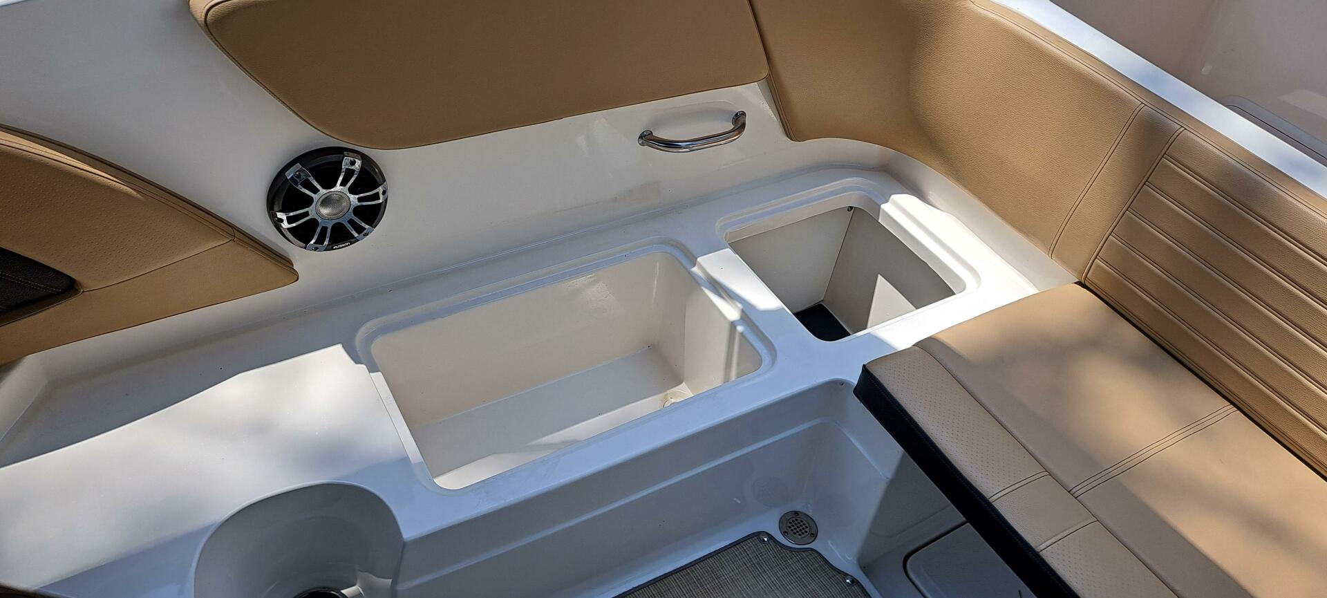 2019 Sea Ray SPX 230 OB - Image 35