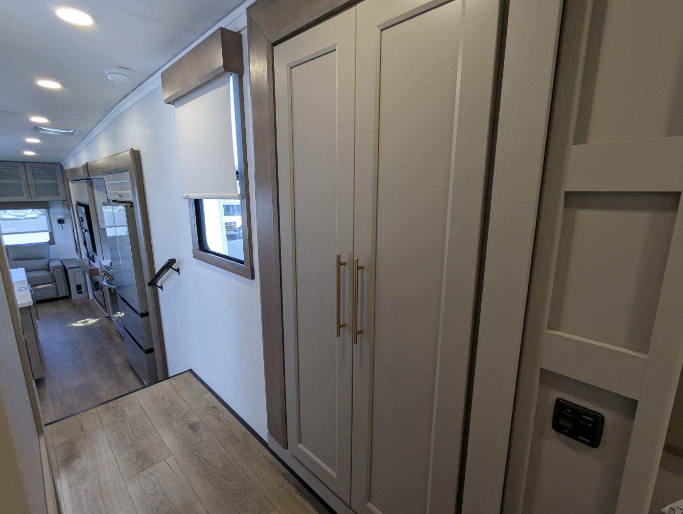 2025 Alliance RV Paradigm
