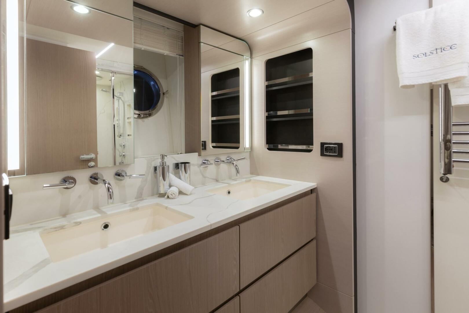 2020 Azimut 72 Flybridge - Image 41