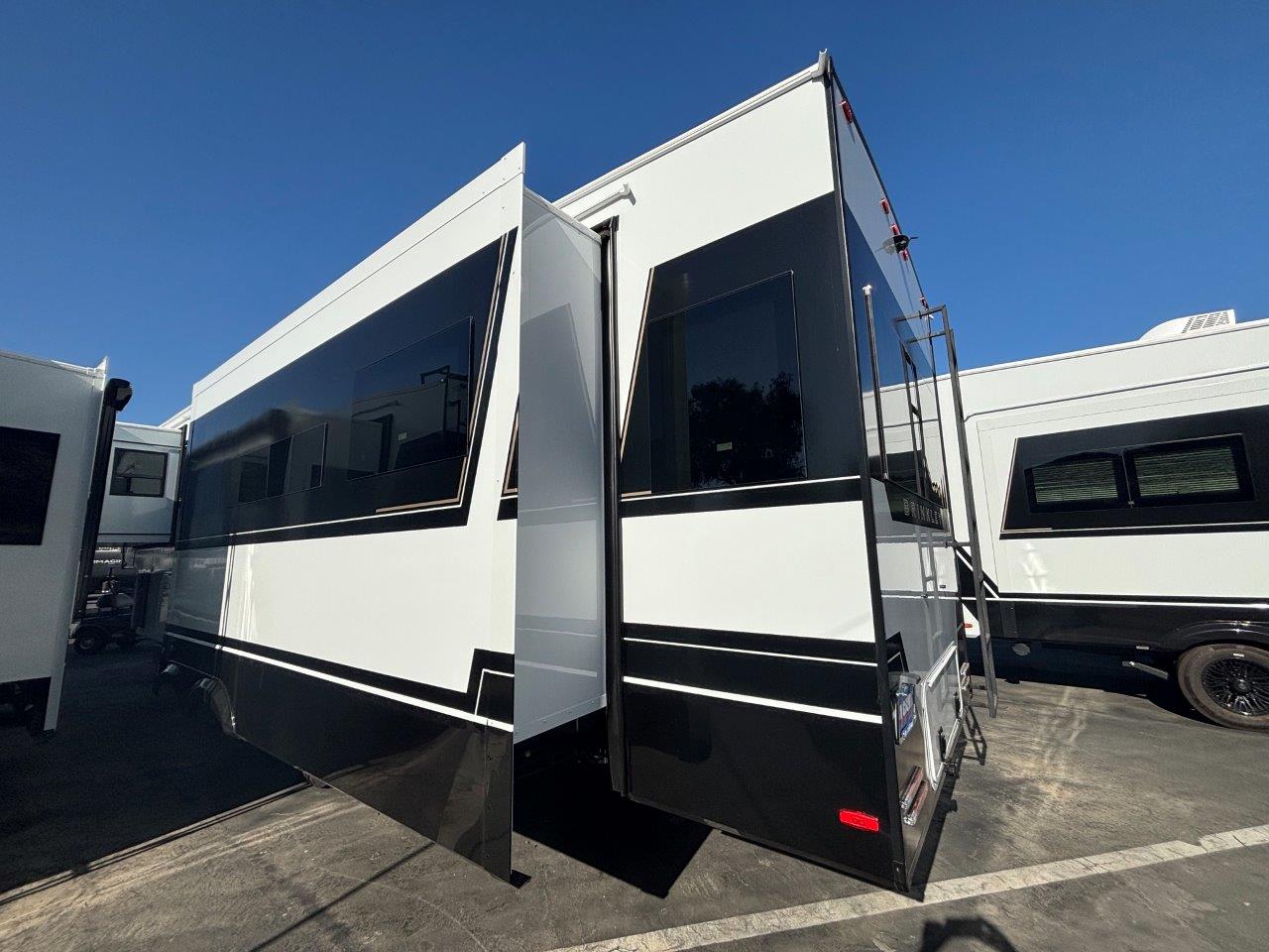 2026 Brinkley RV Model Z 3600 - Image 3