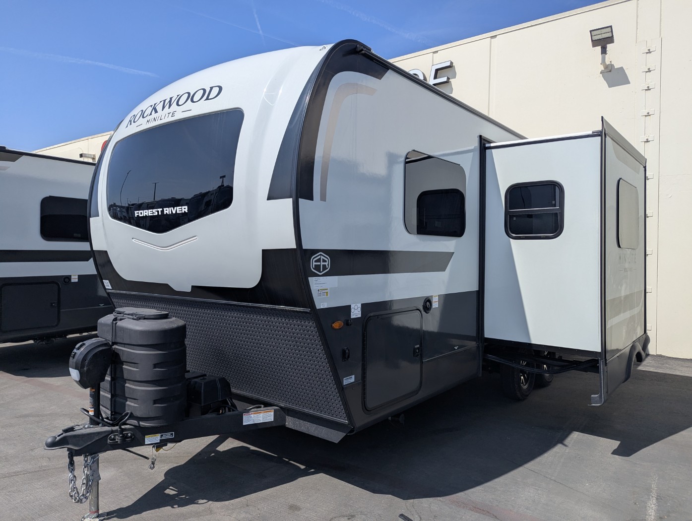 2026 Forest River Rockwood Mini Lite 2205S - Image 3