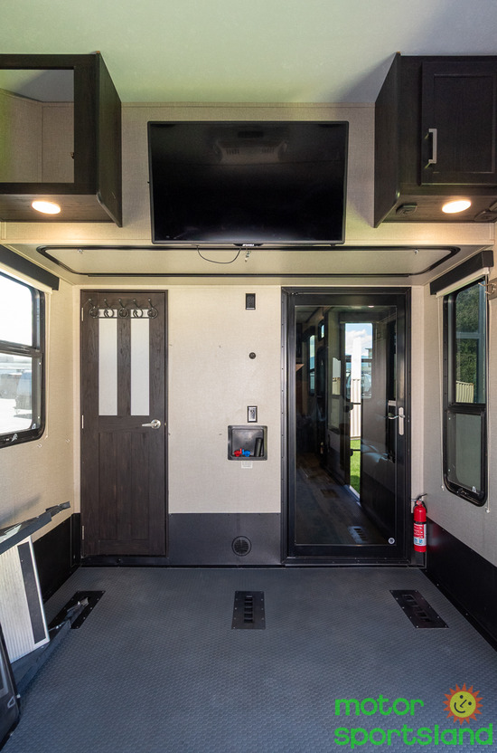 2018 Keystone Fuzion 417 - Image 26