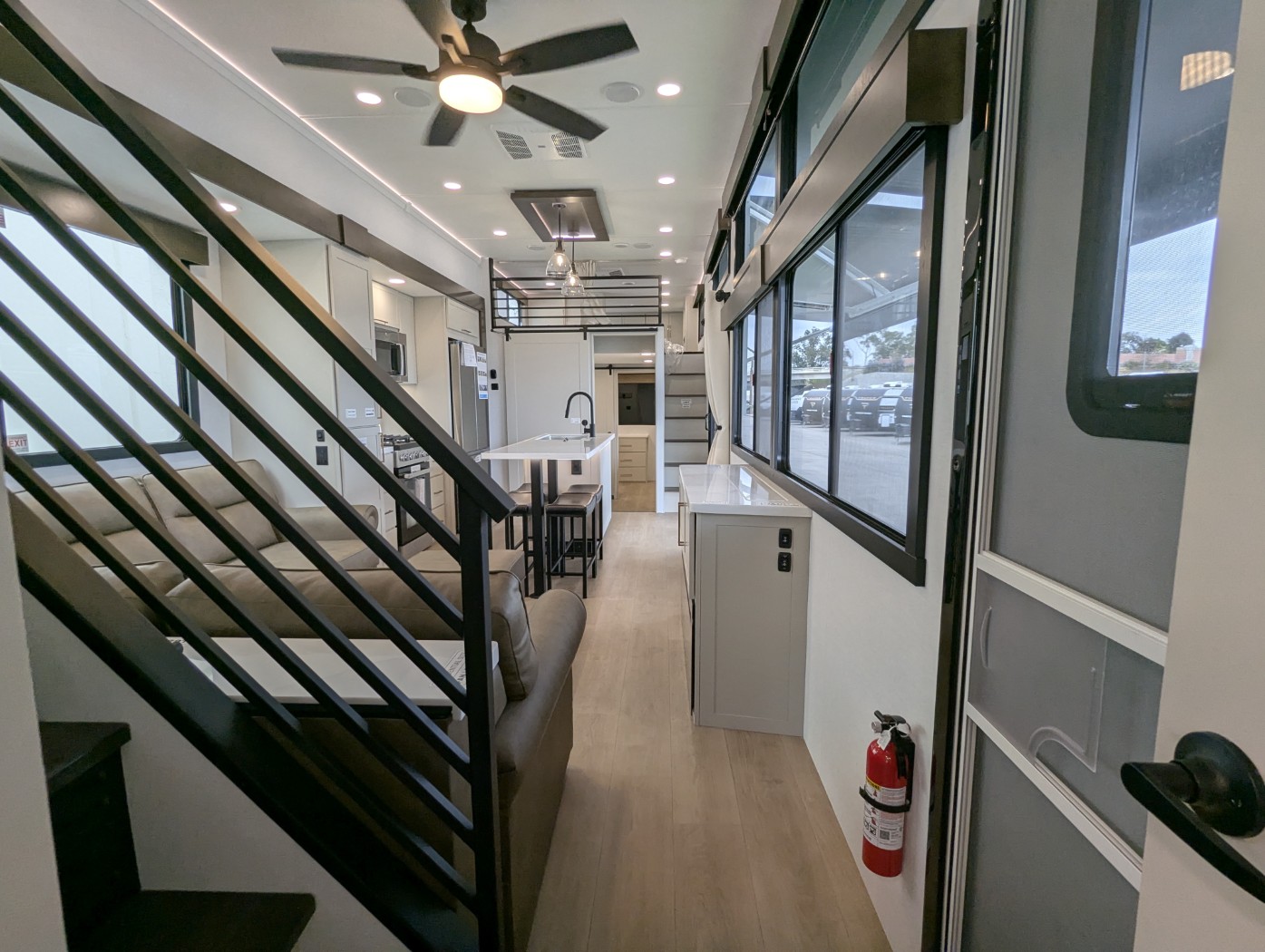 2027 Alliance RV Benchmark 44LFT - Image 19