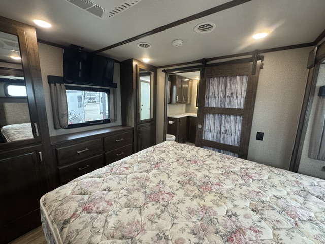 2020 Grand Design Solitude 380FL - Image 29