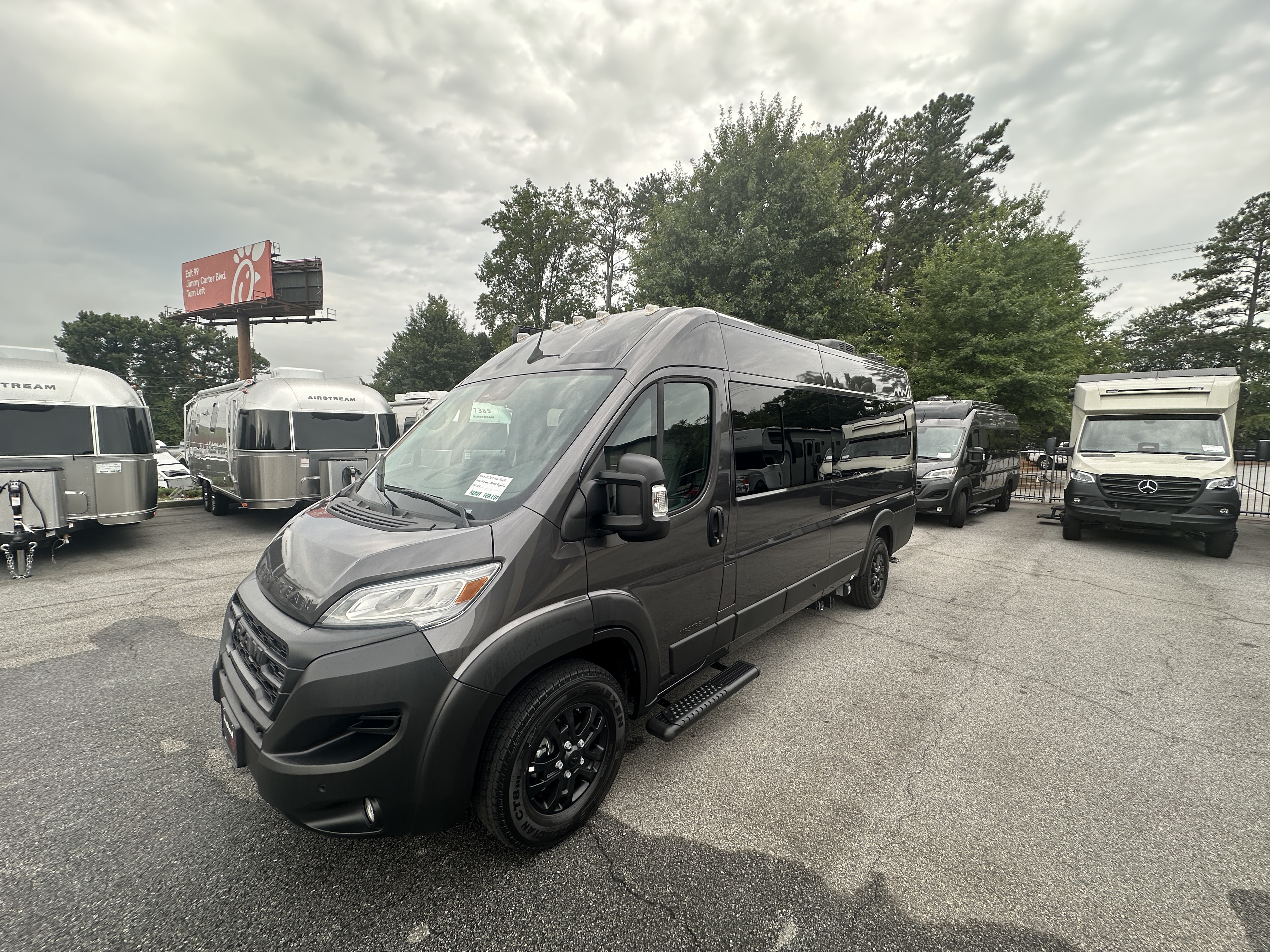 2027 Airstream Rangeline 21PS - Image 8