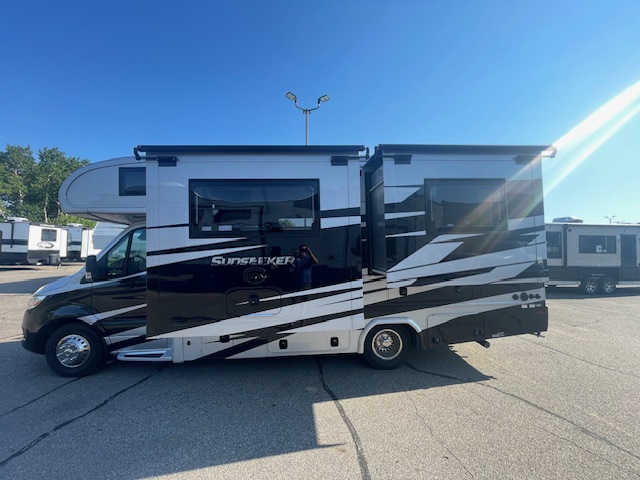 2026 SUNSEEKER 2400 BDSD - Image 3
