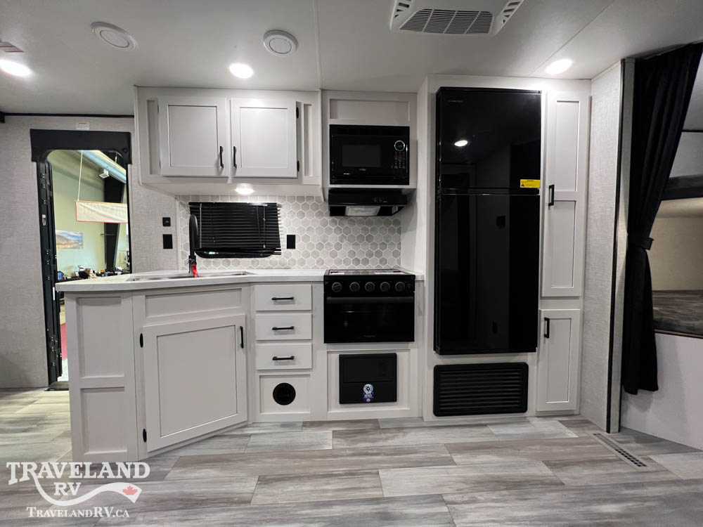 2024 Highland Ridge Open Range Conventional 26BHSW - Image 12