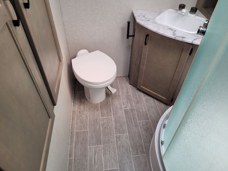 2021 Venture RV Sonic SN220VRB - Image 7