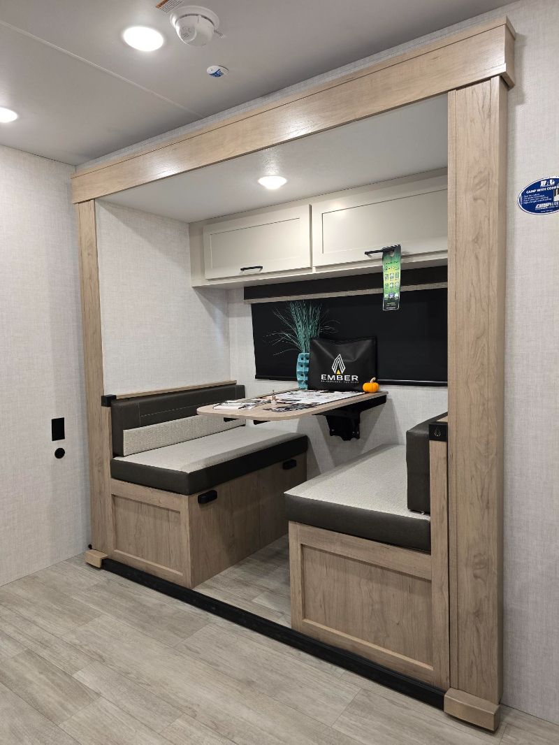 2026 Ember RV E-Series 19ETS - Image 20
