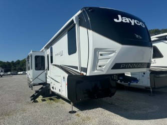2027 JAYCO PINNACLE 32RLTS - Image 1