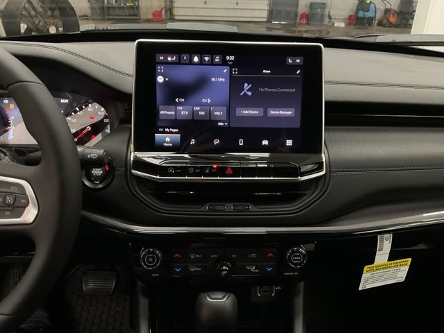 2026 Jeep Compass Latitude Altitude 4x4 - Image 23