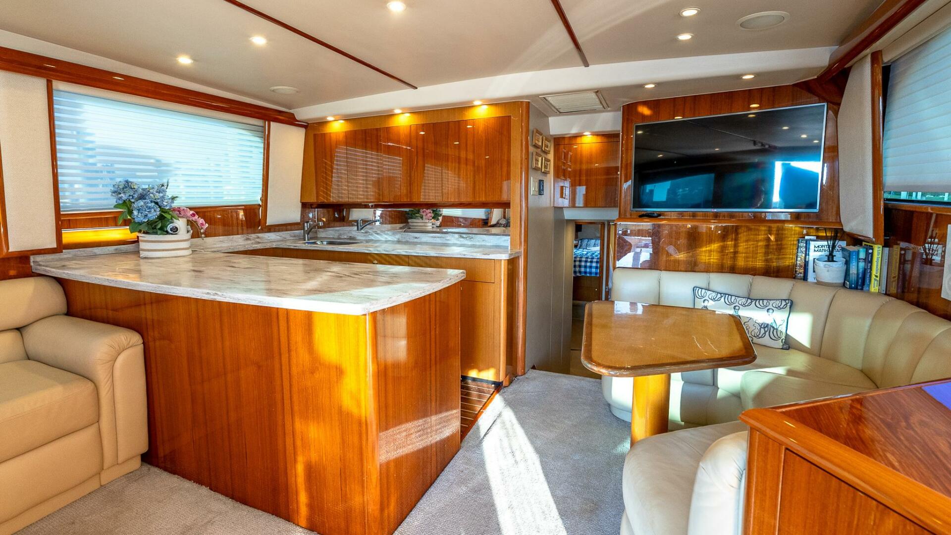 2002 VIKING 52 Convertible Base - Image 22