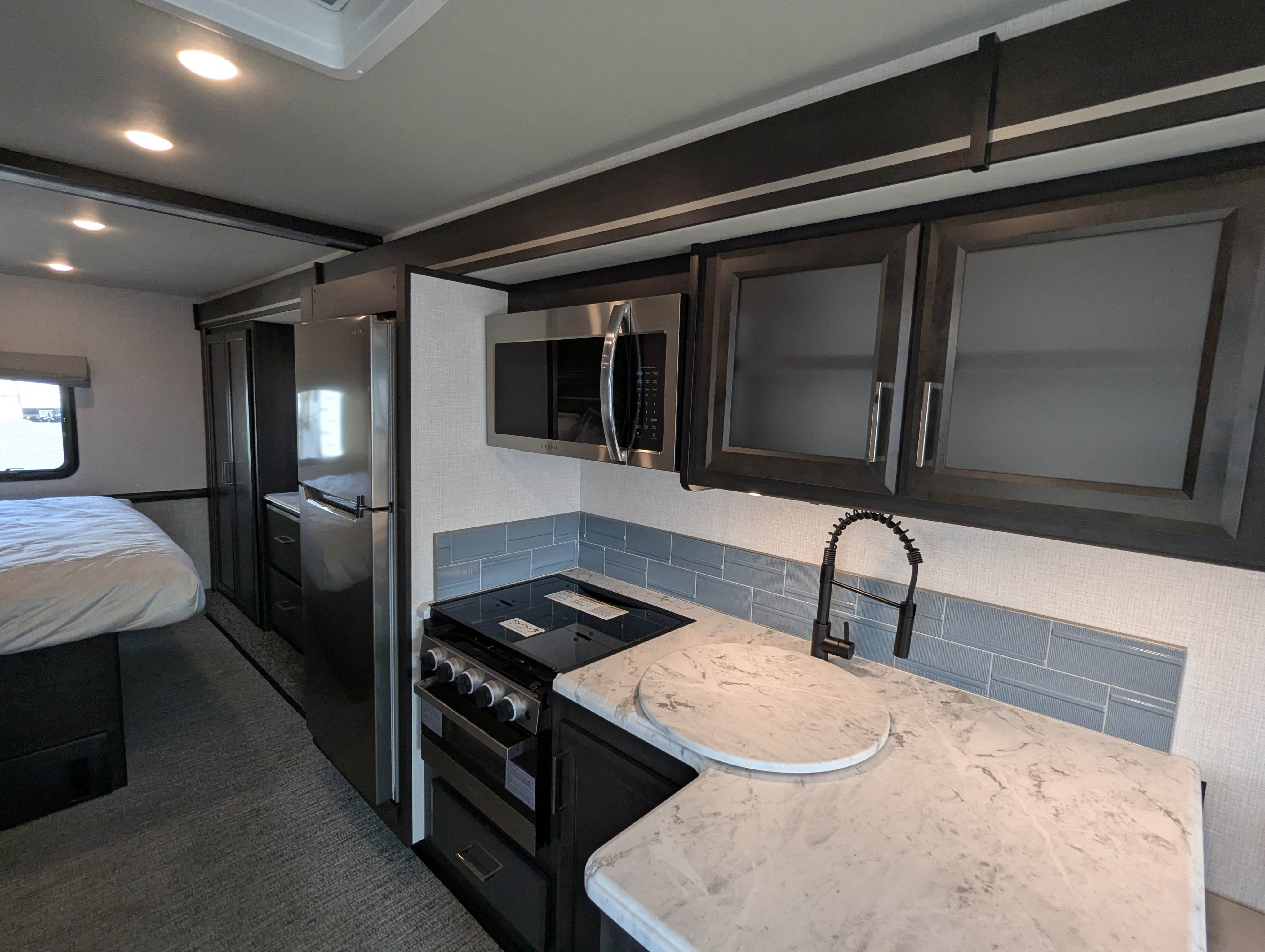 2026 Fleetwood Flair 29M - Image 22