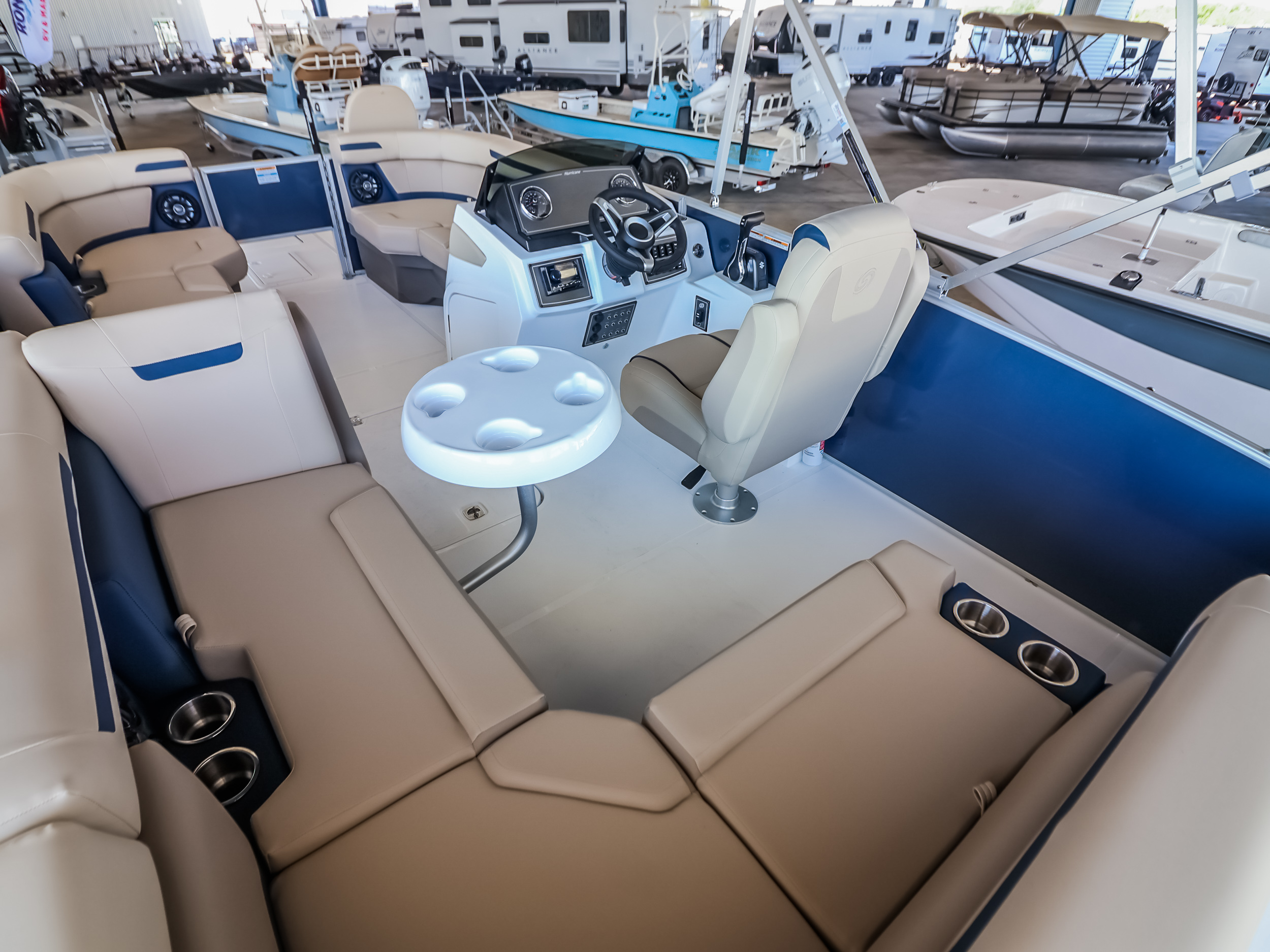 2027 Hurricane FunDeck 2260 REF - Image 10