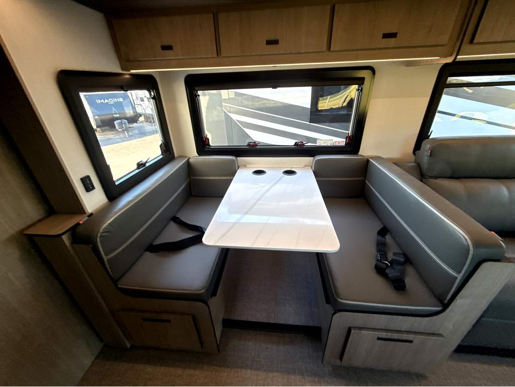 2027 GRAND DESIGN LINEAGE SERIESF 31ZW - Image 20