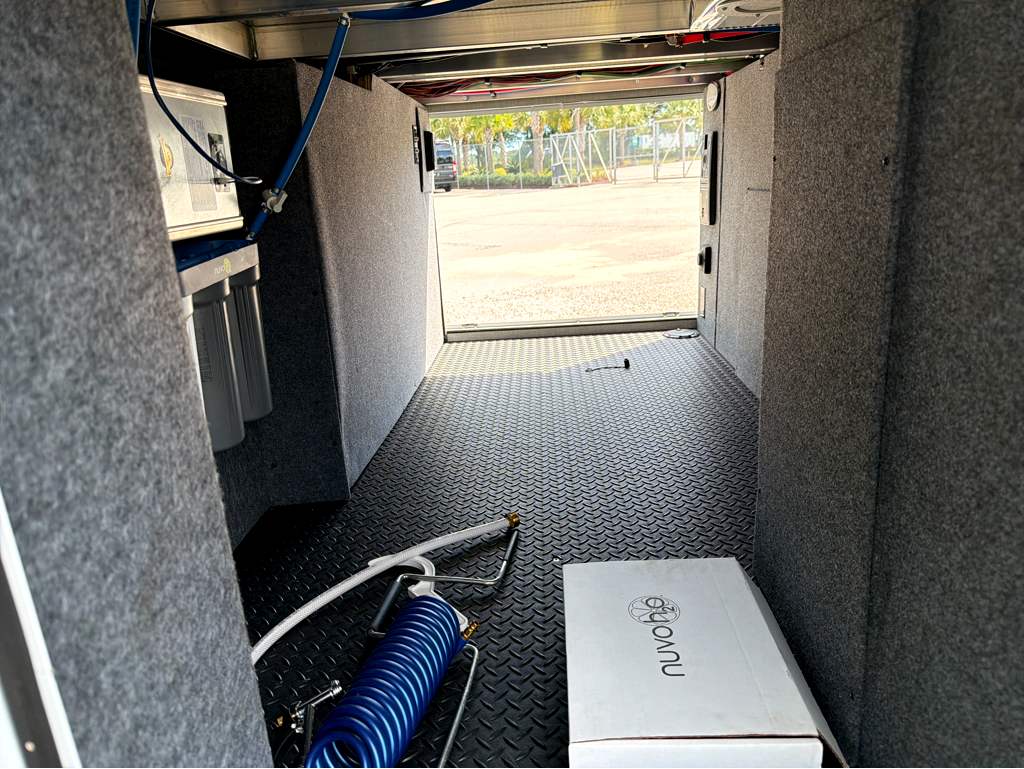 2025 JAYCO PINNACLE 32RLTS - Image 14