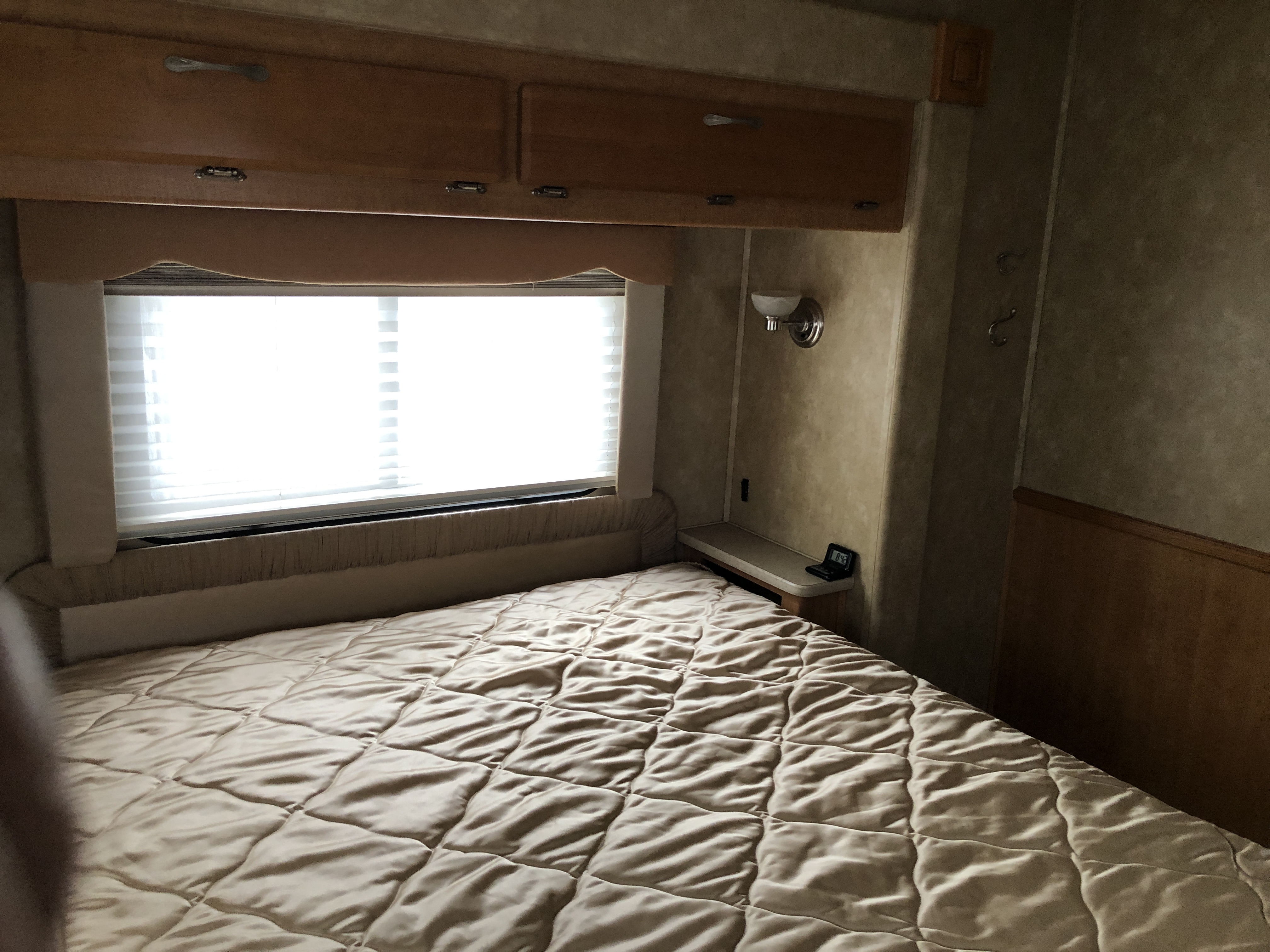 2006 Forest River 340 - Image 19