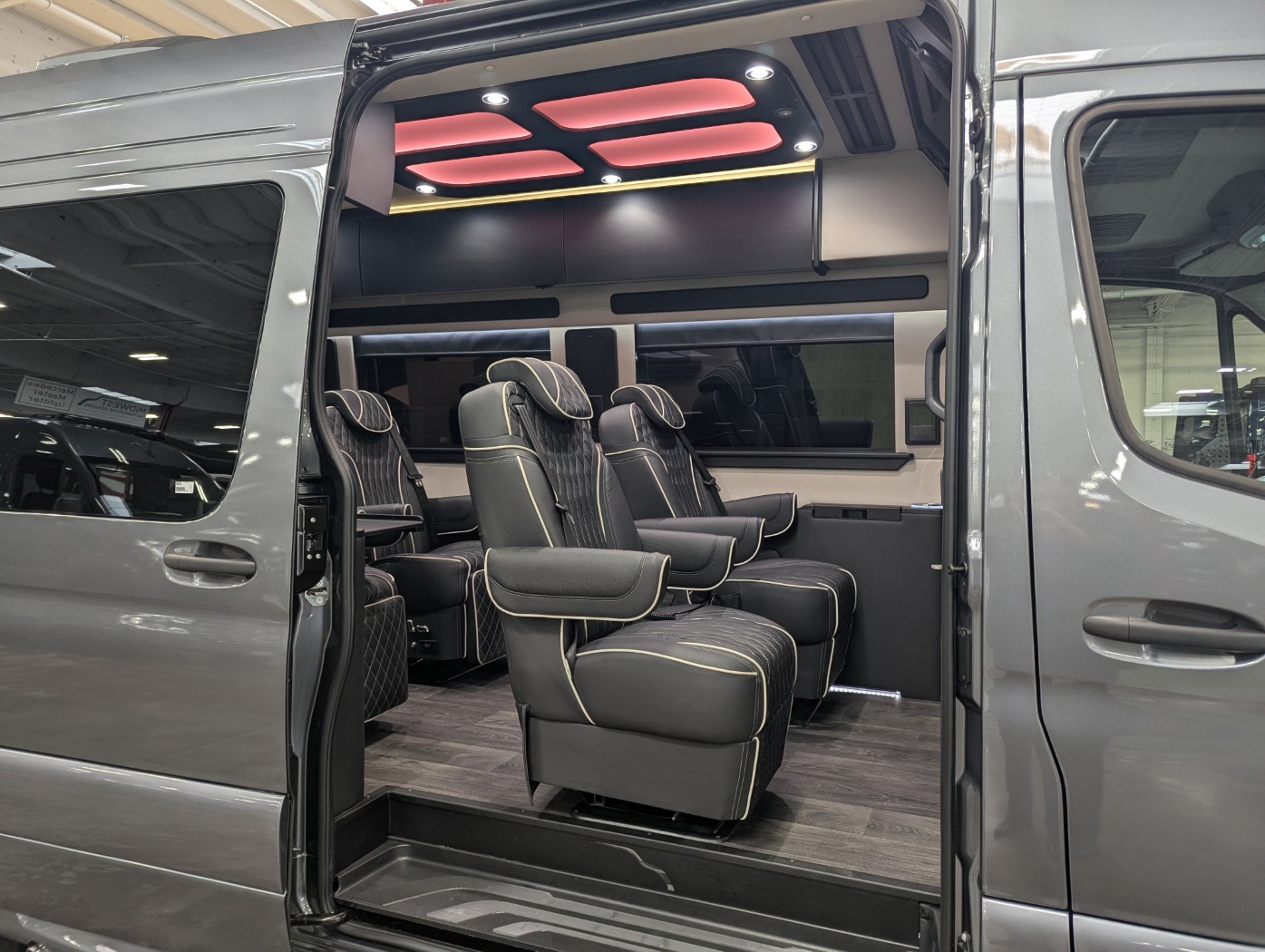 2027 Midwest Automotive Designs Luxe Cruiser - Image 18