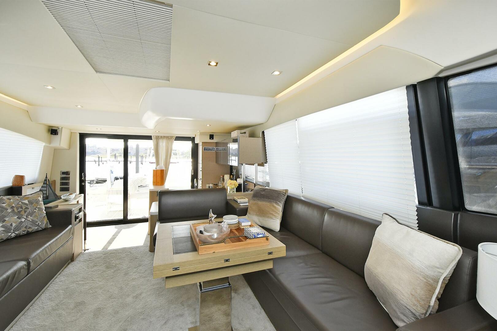 2018 Prestige 560 Fly - Image 30