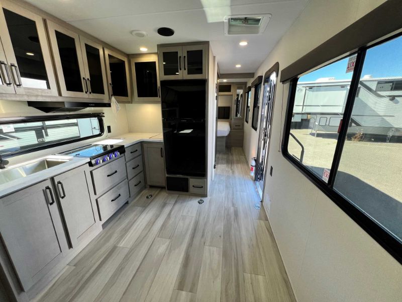 2026 Grand Design Momentum MAV 27MAV - Image 8